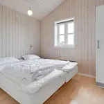 Evin - 800m From The Sea By Interhome *