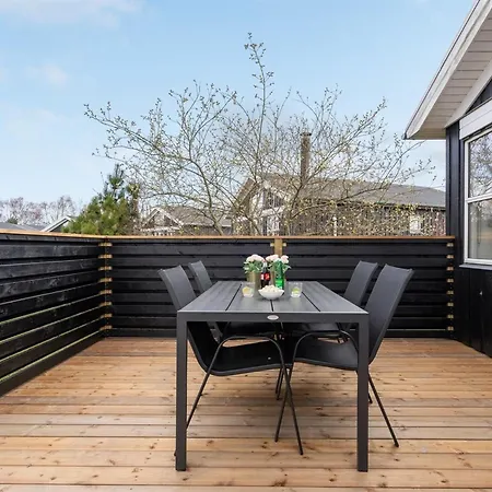 Evin - 800m From The Sea By Interhome * Bøtø By